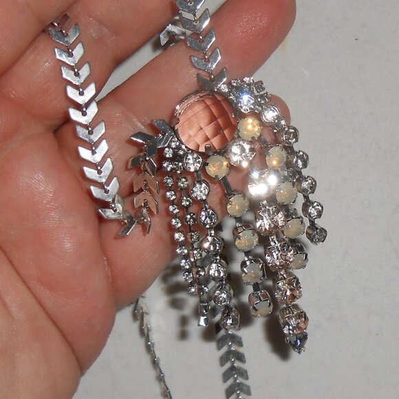 Vintage Express Silver Necklace Chevron Herringbone Chain Rhinestone Waterfall - Picture 11 of 15